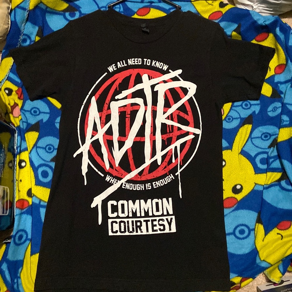 NEW A day to remember common courtesy concert top